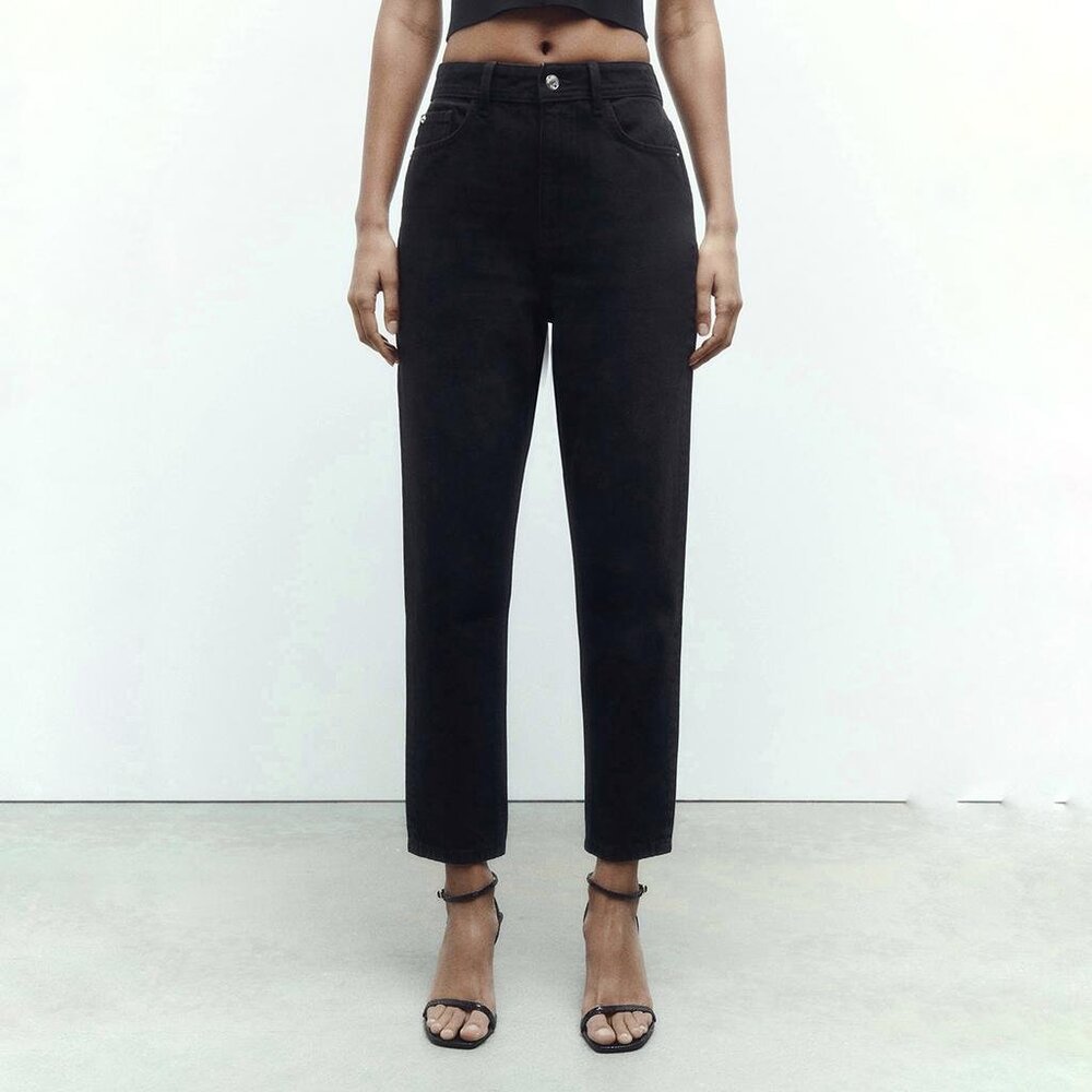 Zara Women's Black Wash High Waist Mom Fit Jeans‎